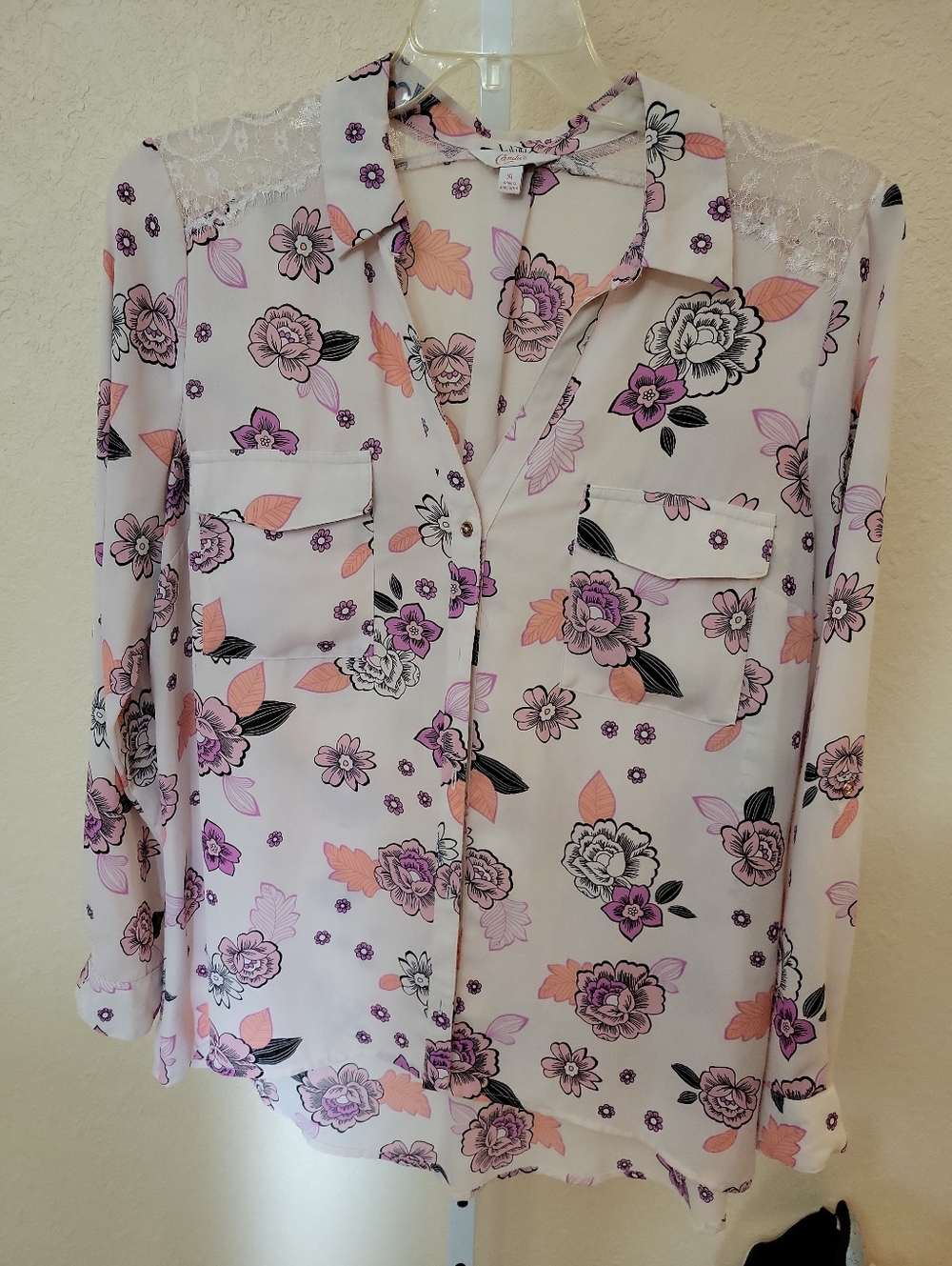 Candie’s Floral Lace Shoulder Blouse  Size XL